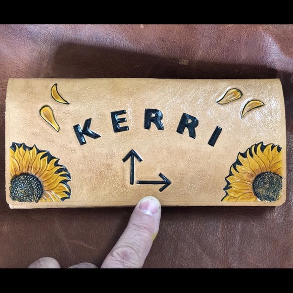 Sunflowers wallet - Picture 4 of 8